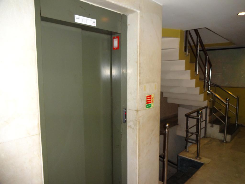 Hotel Alka Premiere Neu-Delhi Exterior foto